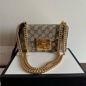 Authentic Gucci GG Supreme Monogram Bee Bag